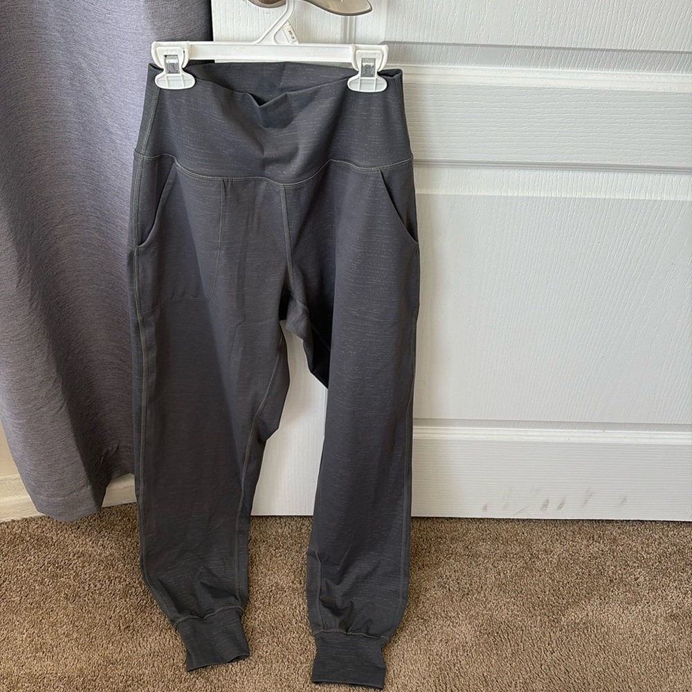 Zyia joggers